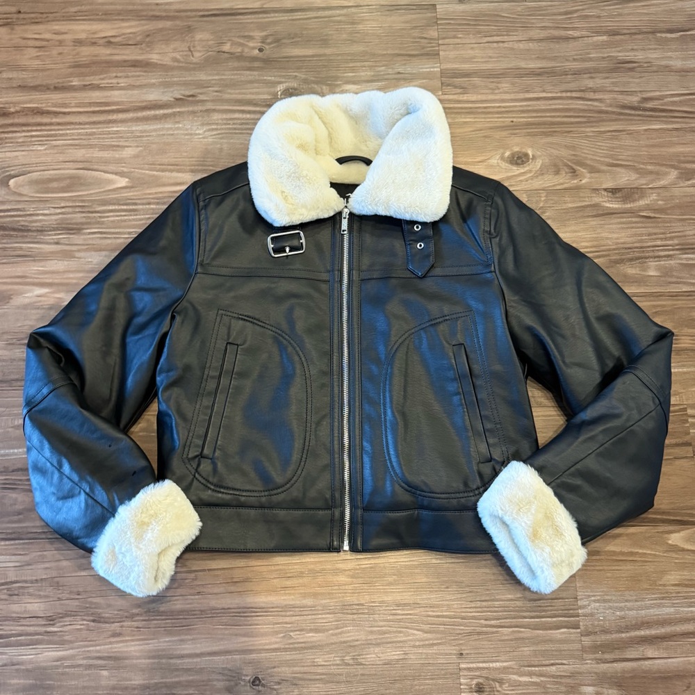 Hollister black faux leather jacket with fur collar and sleeves